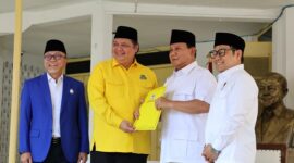 Ketua Umum Partai Gerindra Prabowo Subianto bersama Ketuam Umum Partai Golkar Airlangga Hartarto, Ketua Umum Zulkifli Hasan dan Ketua Umum PKB Muhaimin Iskandar. (Dok. Tim Media Prabowo Subianto)
