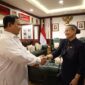 Menteri Pertahanan RI Prabowo Subianto bersama Duta Besar Amerika Serikat (AS) H.E. Mrs. Kamala Shirin Lakhdir di kantor Kementerian Pertahanan RI. (Dok. Kemhan.go.id)